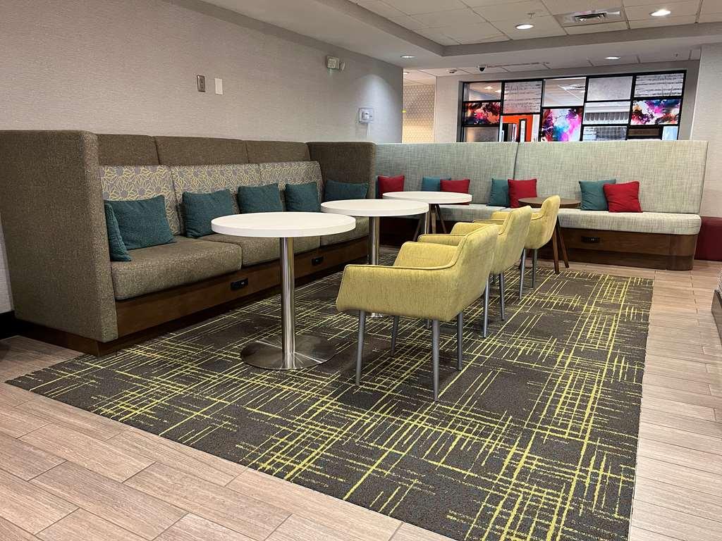 Hampton Inn Къминг Интериор снимка