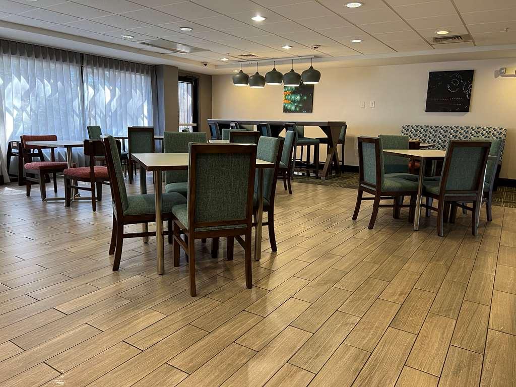 Hampton Inn Къминг Екстериор снимка