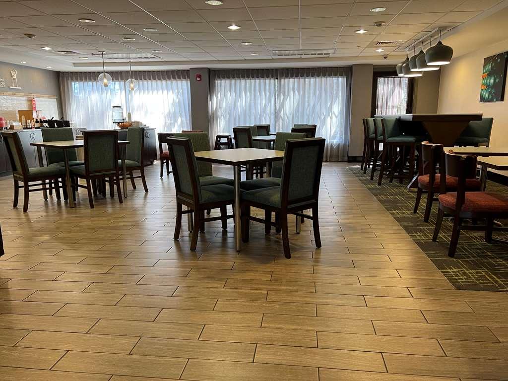 Hampton Inn Къминг Екстериор снимка