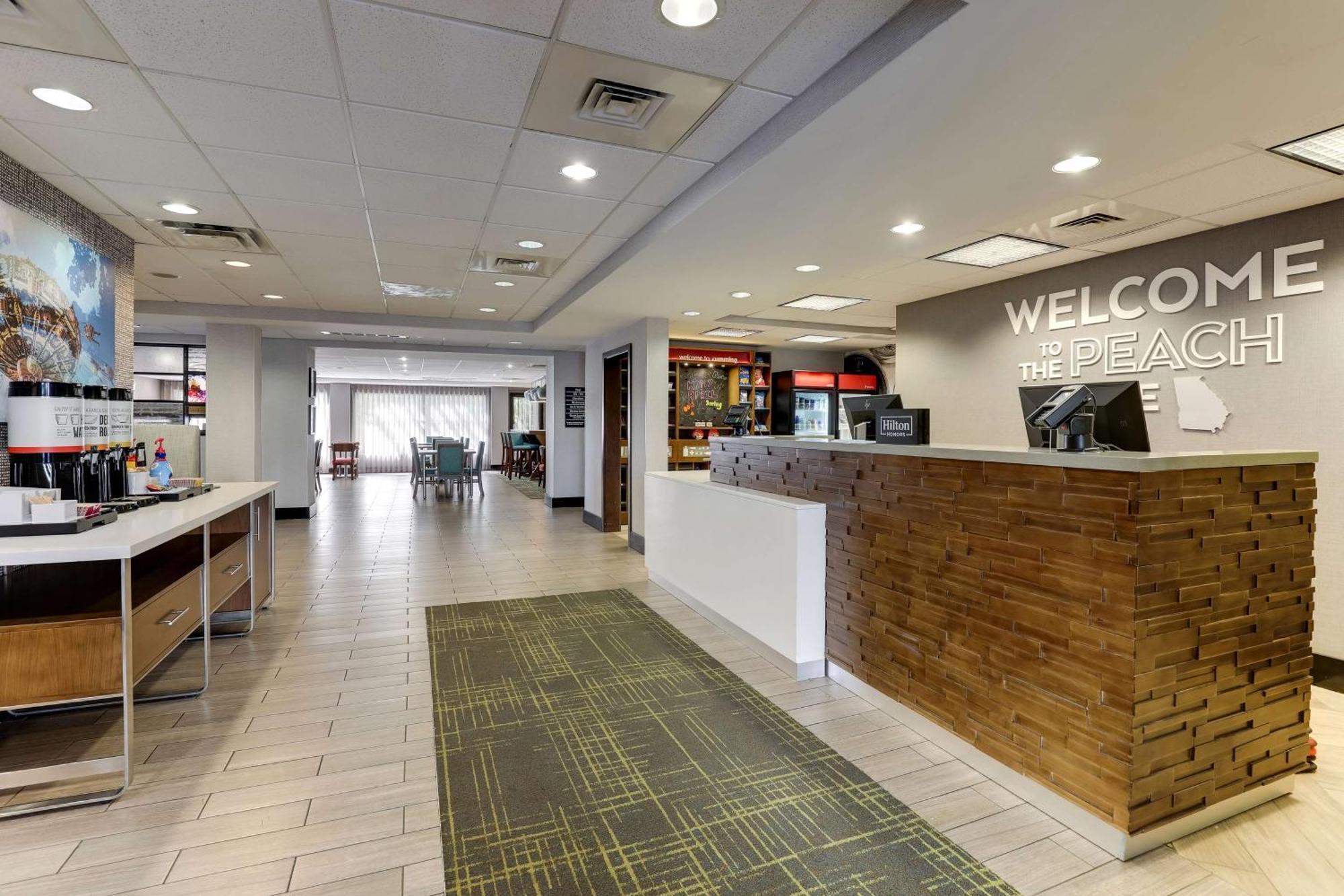 Hampton Inn Къминг Екстериор снимка