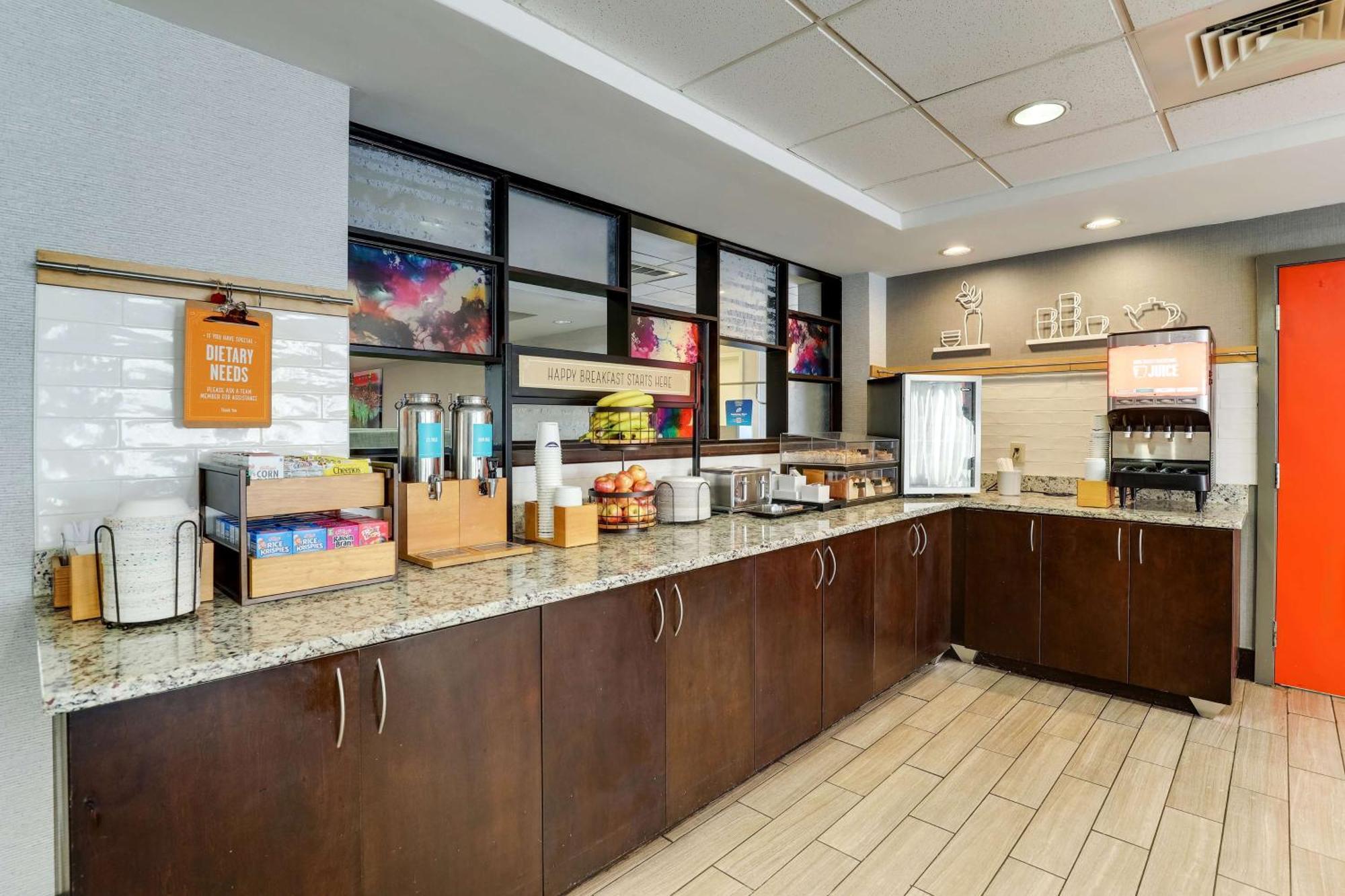 Hampton Inn Къминг Екстериор снимка