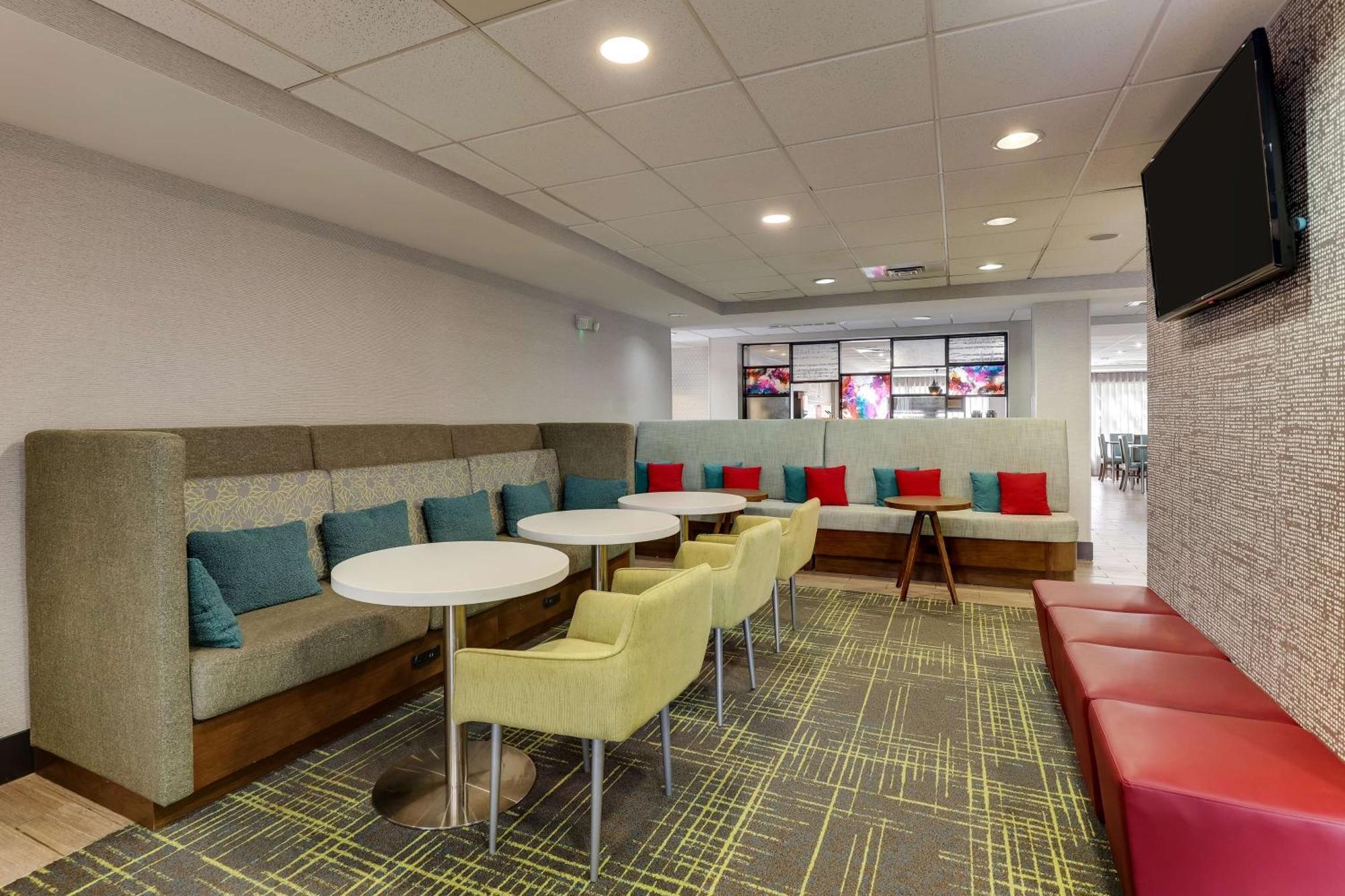 Hampton Inn Къминг Екстериор снимка