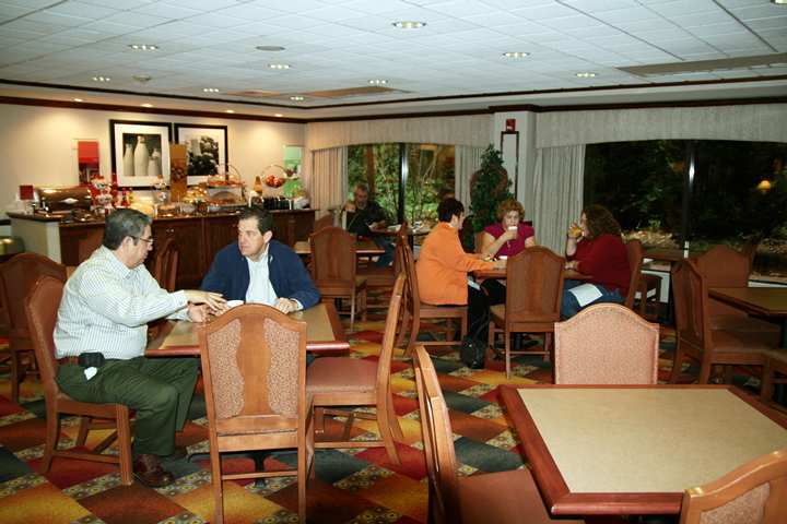 Hampton Inn Къминг Ресторант снимка